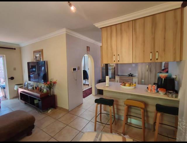 3 BEDROOM HOUSE FOR SALE IN KARENPARK